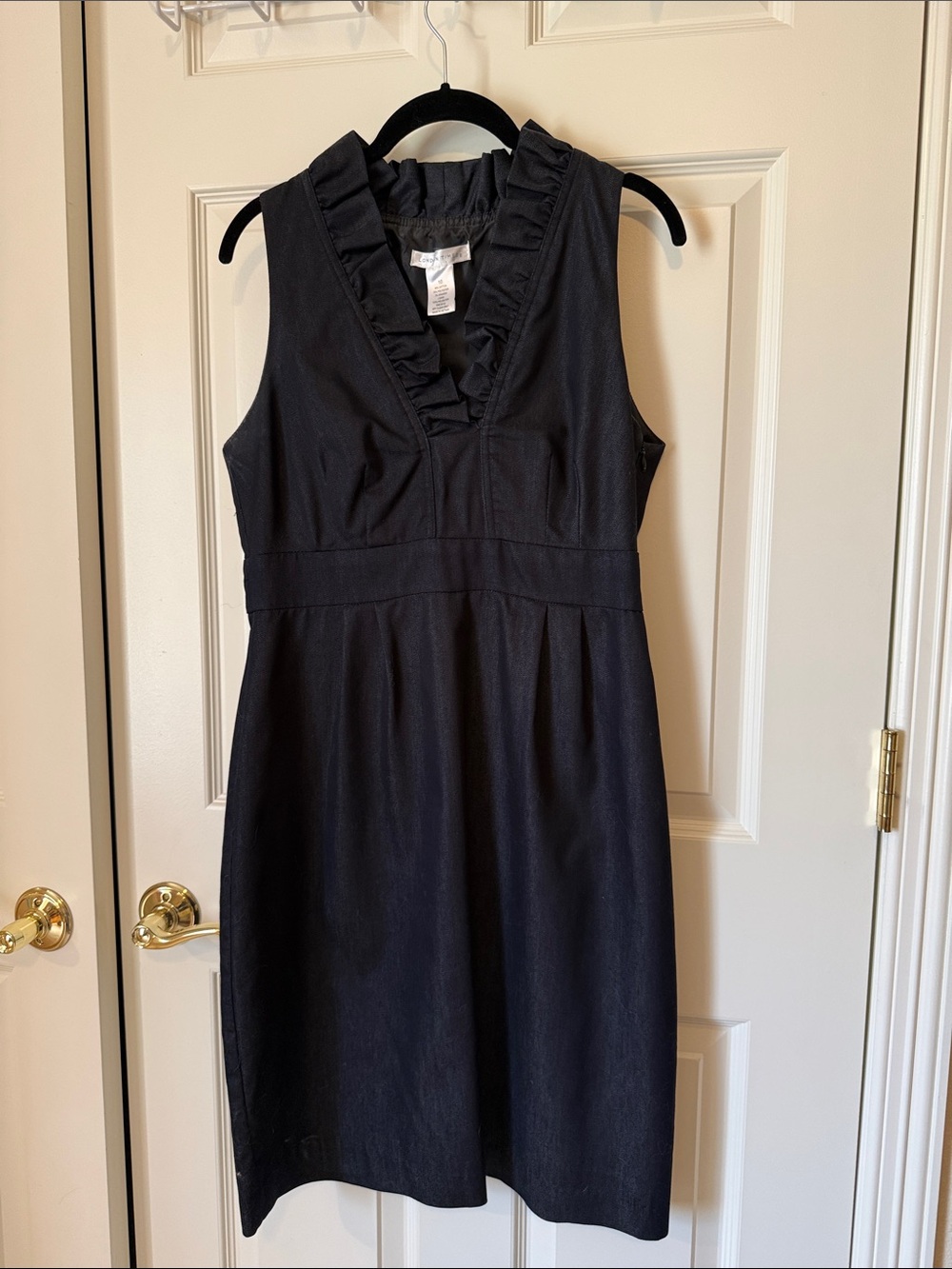 Sleeveless Navy-Black Ruffle V-Neck Dress